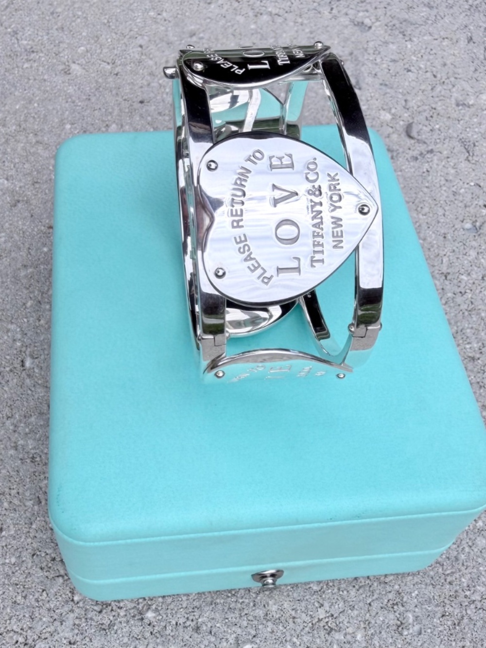 Rare and Retired Tiffany & Co Love Hinged Bangle Bracelet, Medium